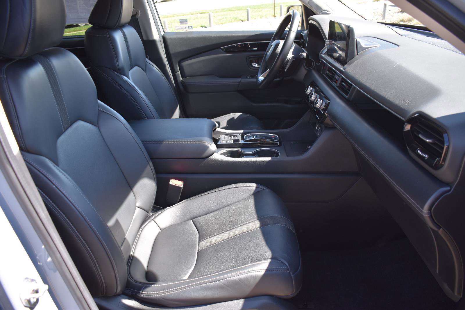 Used 2023 Honda Pilot Touring image 16