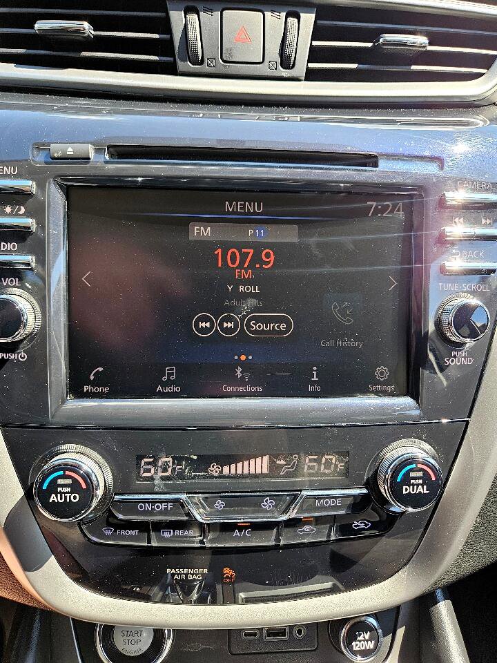 Used 2019 Nissan Murano S image 16