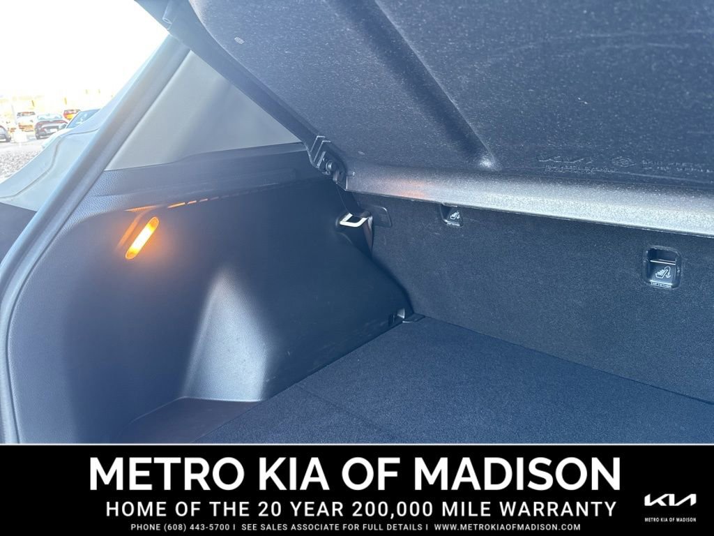 Used 2024 Kia Seltos SX w/ SX Sunroof Package image 29