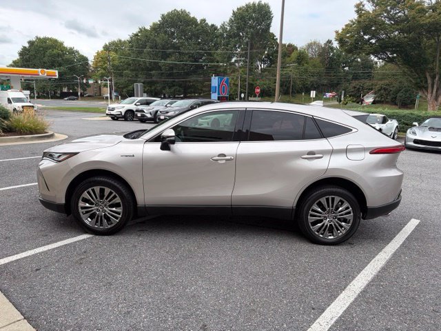 Used 2021 Toyota Venza Limited w/ Advanced Technology Package AWD/4WD image 2