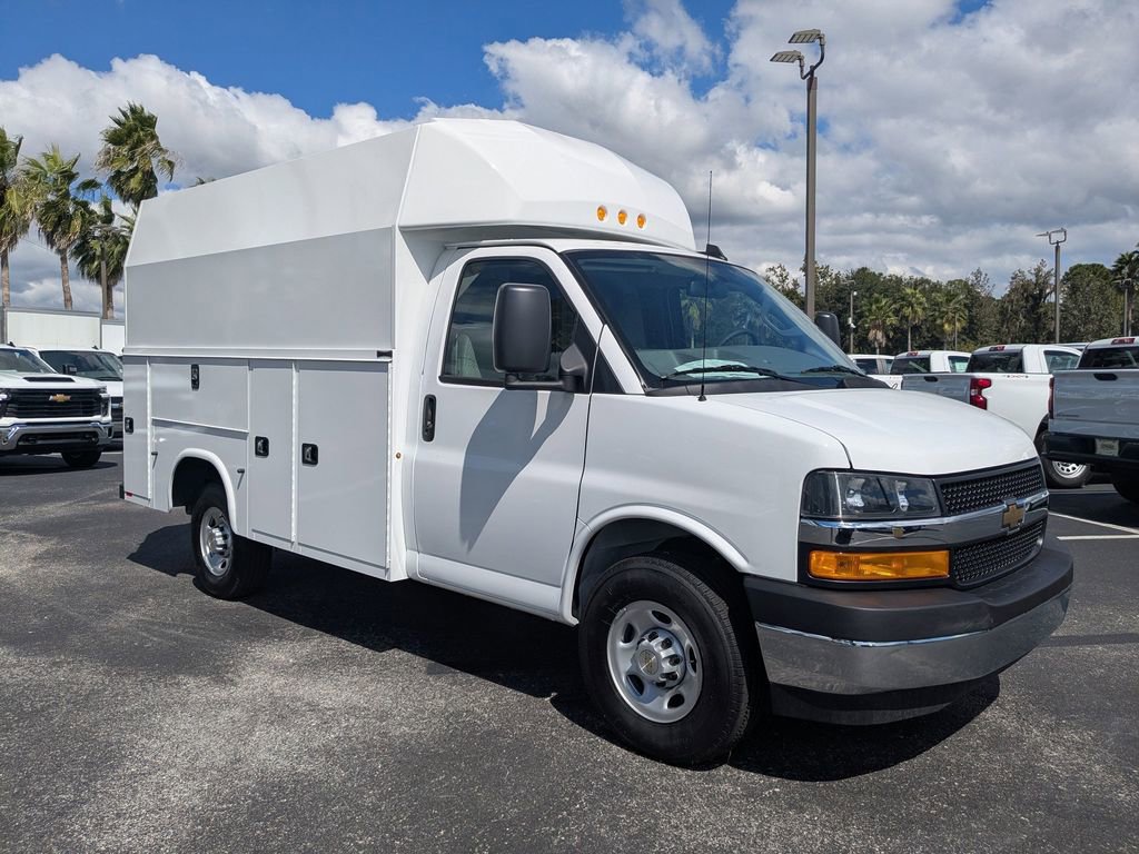 New 2025 Chevrolet Express 3500 w/ Power Convenience Package image 2