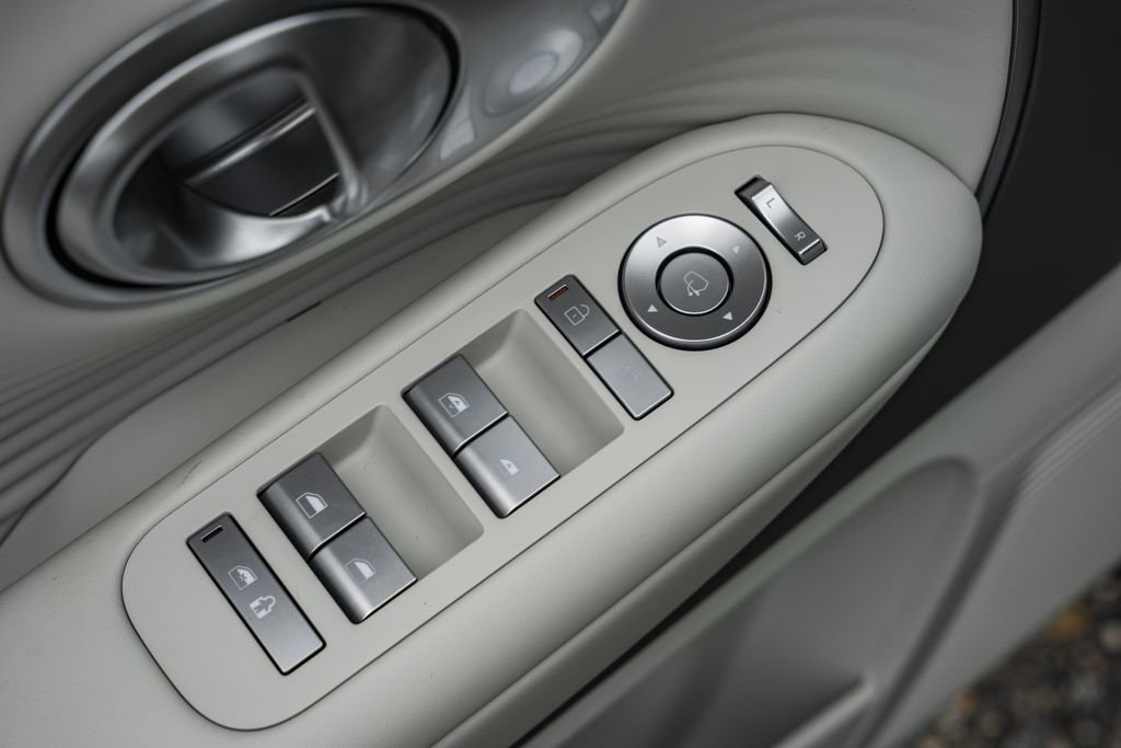 New 2026 Hyundai Ioniq 9 SEL image 38