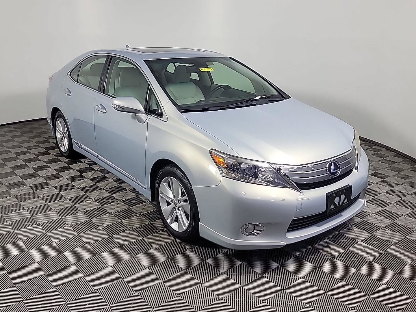 Used 2010 Lexus HS 250h FWD image 2