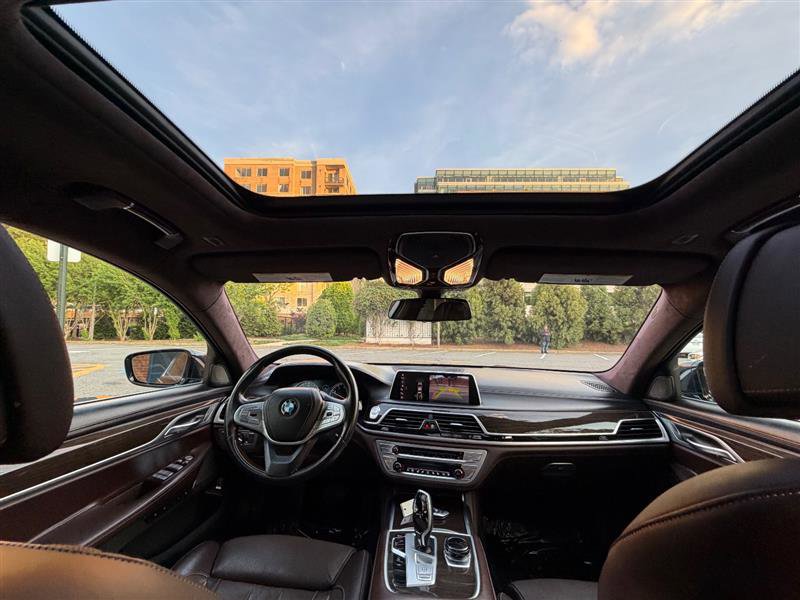 Used 2019 BMW 750i xDrive w/ Luxury Rear Seating Package AWD/4WD image 36