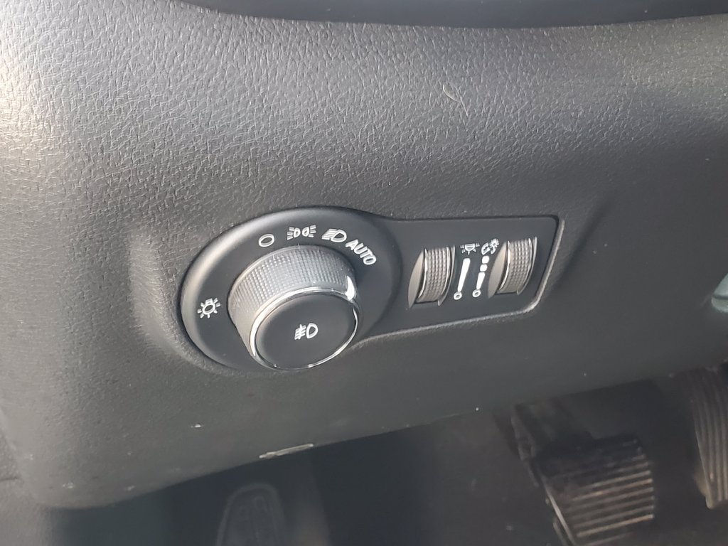 Used 2023 Jeep Compass Limited AWD/4WD image 8