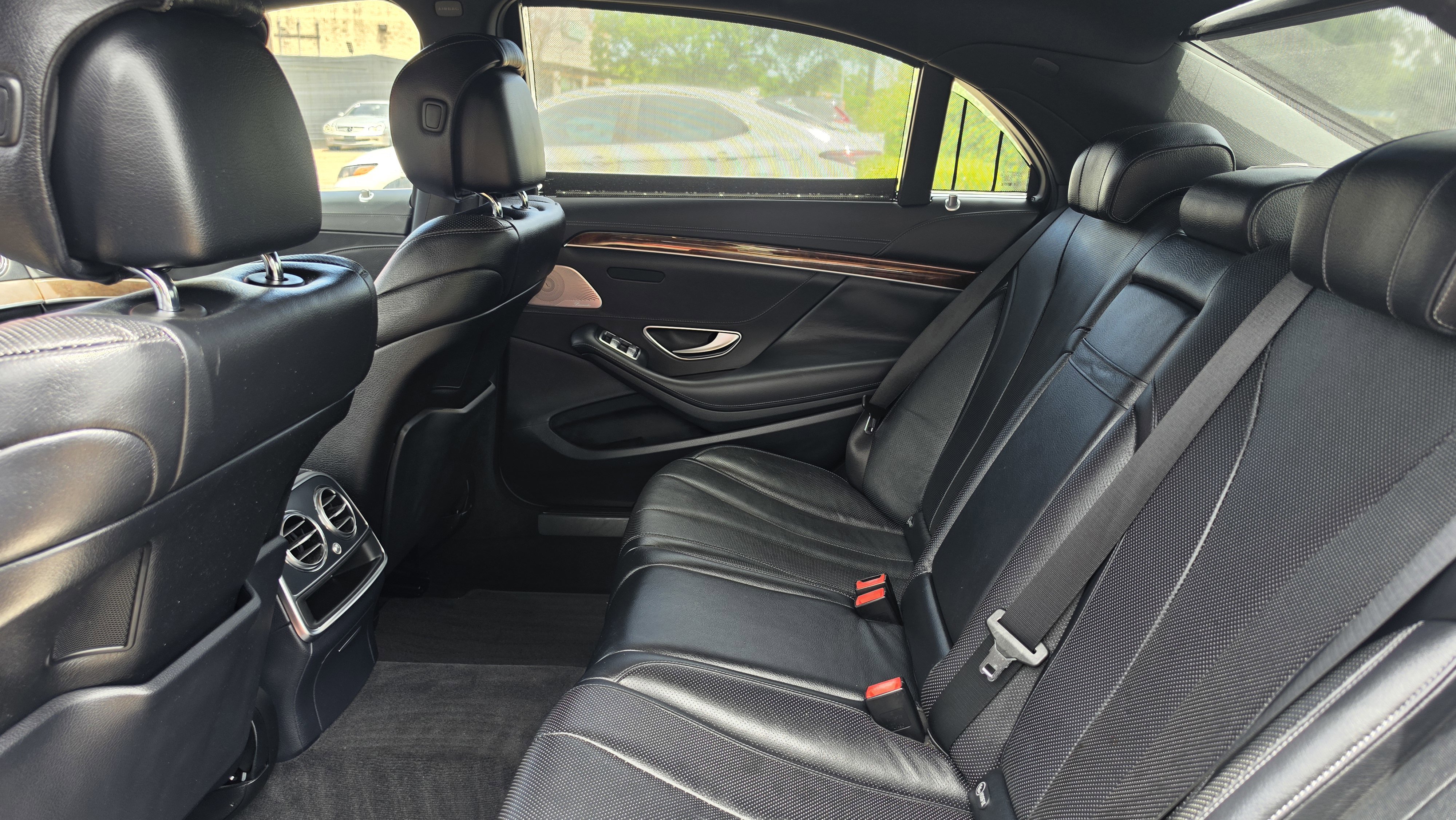 Used 2015 Mercedes-Benz S 550 Sedan image 21