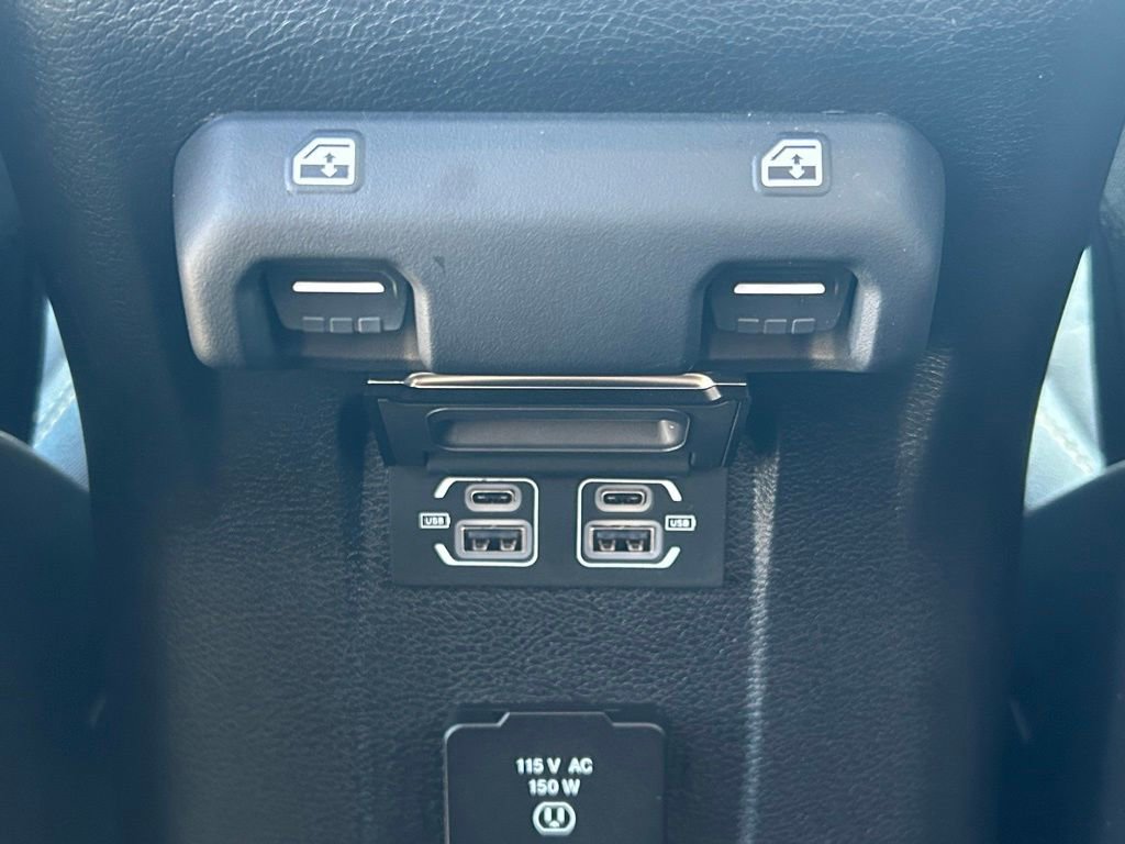 Used 2024 Jeep Wrangler Unlimited Sahara AWD/4WD image 60