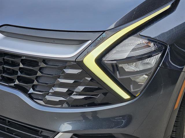 Used 2023 Kia Sportage EX image 5