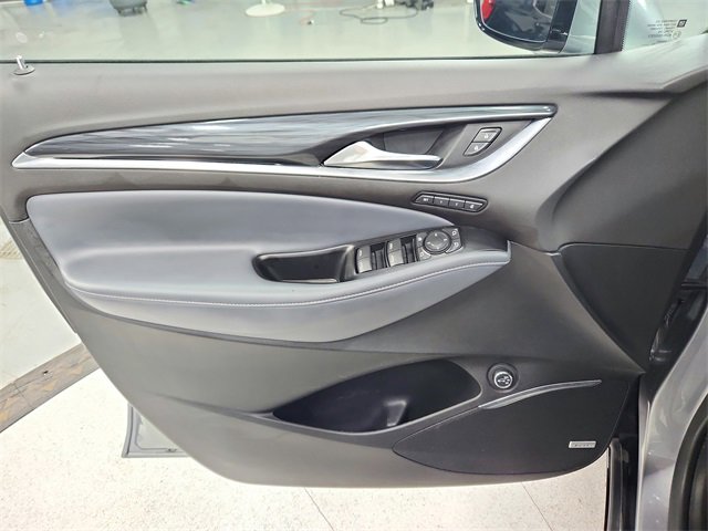 Used 2024 Buick Enclave Premium image 36