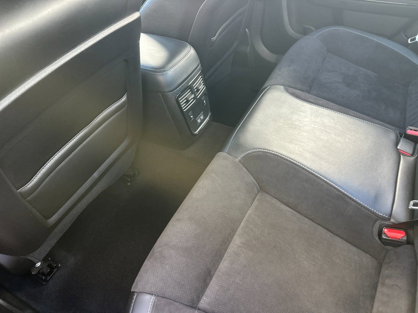 Used 2022 Dodge Charger GT w/ Plus Group RWD image 12