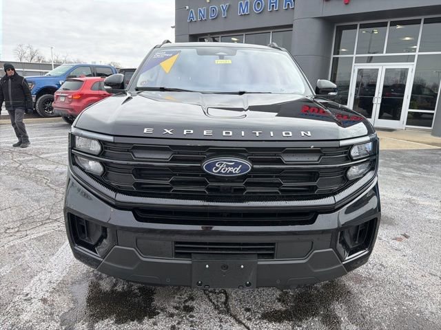 Used 2025 Ford Expedition Active image 12