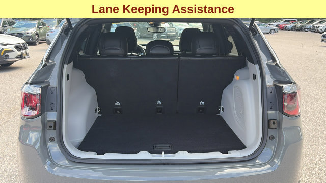 Used 2023 Jeep Compass Latitude w/ Sun and Sound Group AWD/4WD image 12