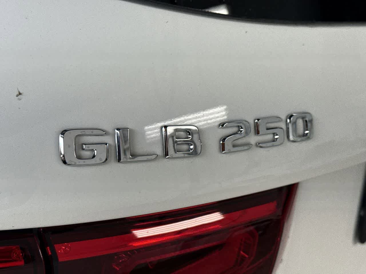 Used 2023 Mercedes-Benz GLB 250 image 10