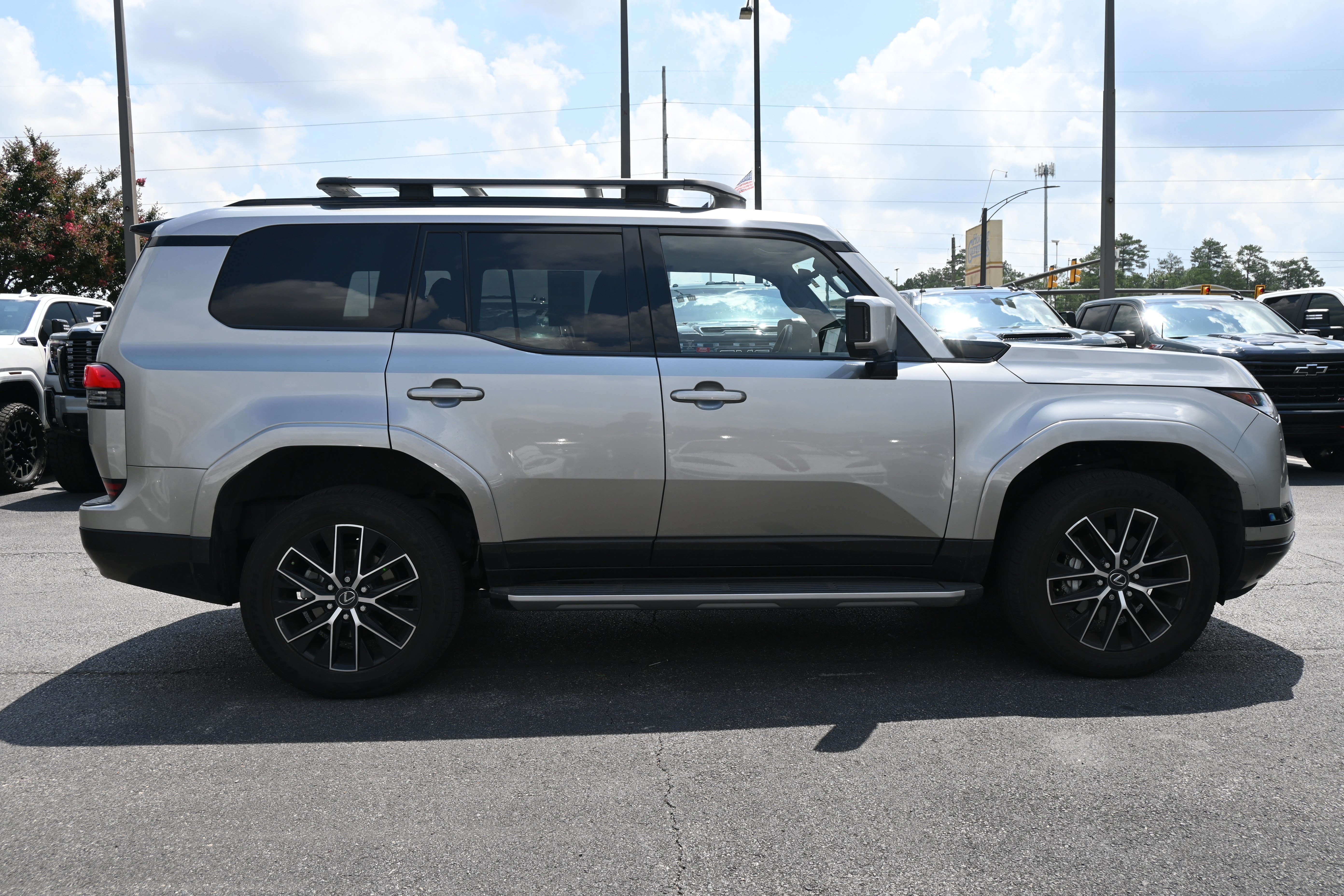 Used 2024 Lexus GX 550 w/ Accessory Package (Z1) AWD/4WD image 13