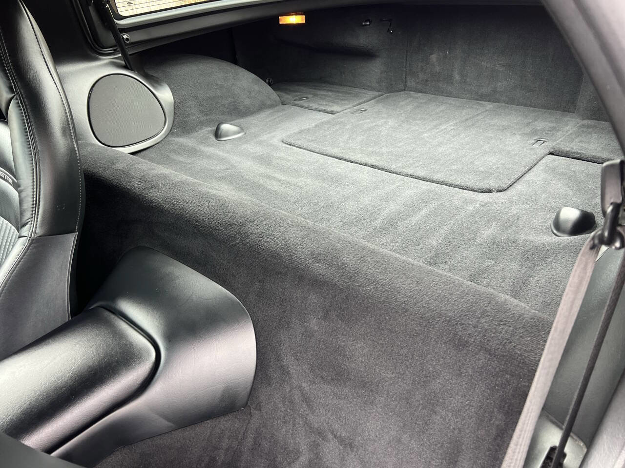 Used 2001 Chevrolet Corvette Coupe w/ Preferred Equipment Group1 image 19