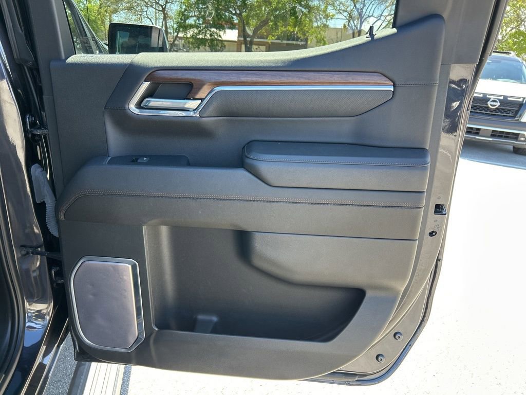 Used 2023 Chevrolet Silverado 1500 High Country w/ High Country Premium Package image 49