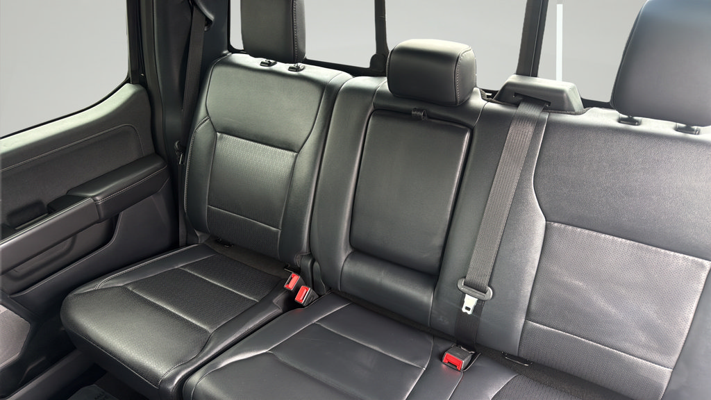 Used 2025 Ford F150 Lariat AWD/4WD image 19
