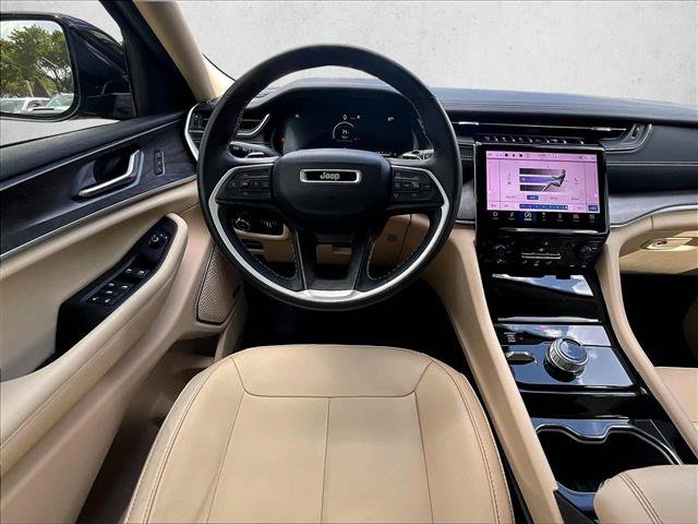 Used 2022 Jeep Grand Cherokee Limited AWD/4WD image 7