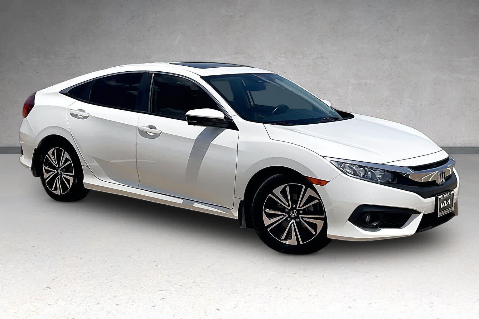 Used 2018 Honda Civic EX-T image 19