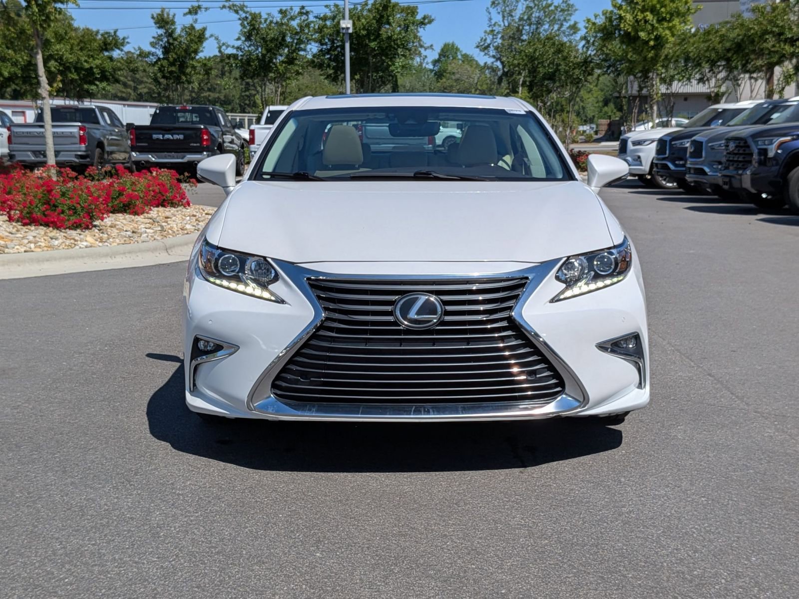 Used 2018 Lexus ES 350 w/ Premier Package image 8
