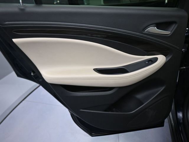 Used 2020 Buick Envision Premium w/ LPO, Active Package image 33