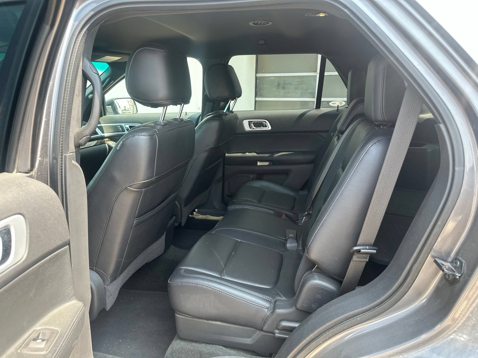 Used 2011 Ford Explorer Limited w/ Class III Trailer Tow Pkg AWD/4WD image 6