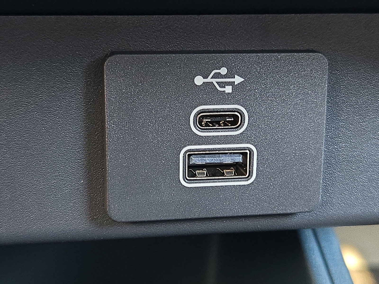 New 2025 Ford Maverick XLT w/ Black Appearance Package image 18