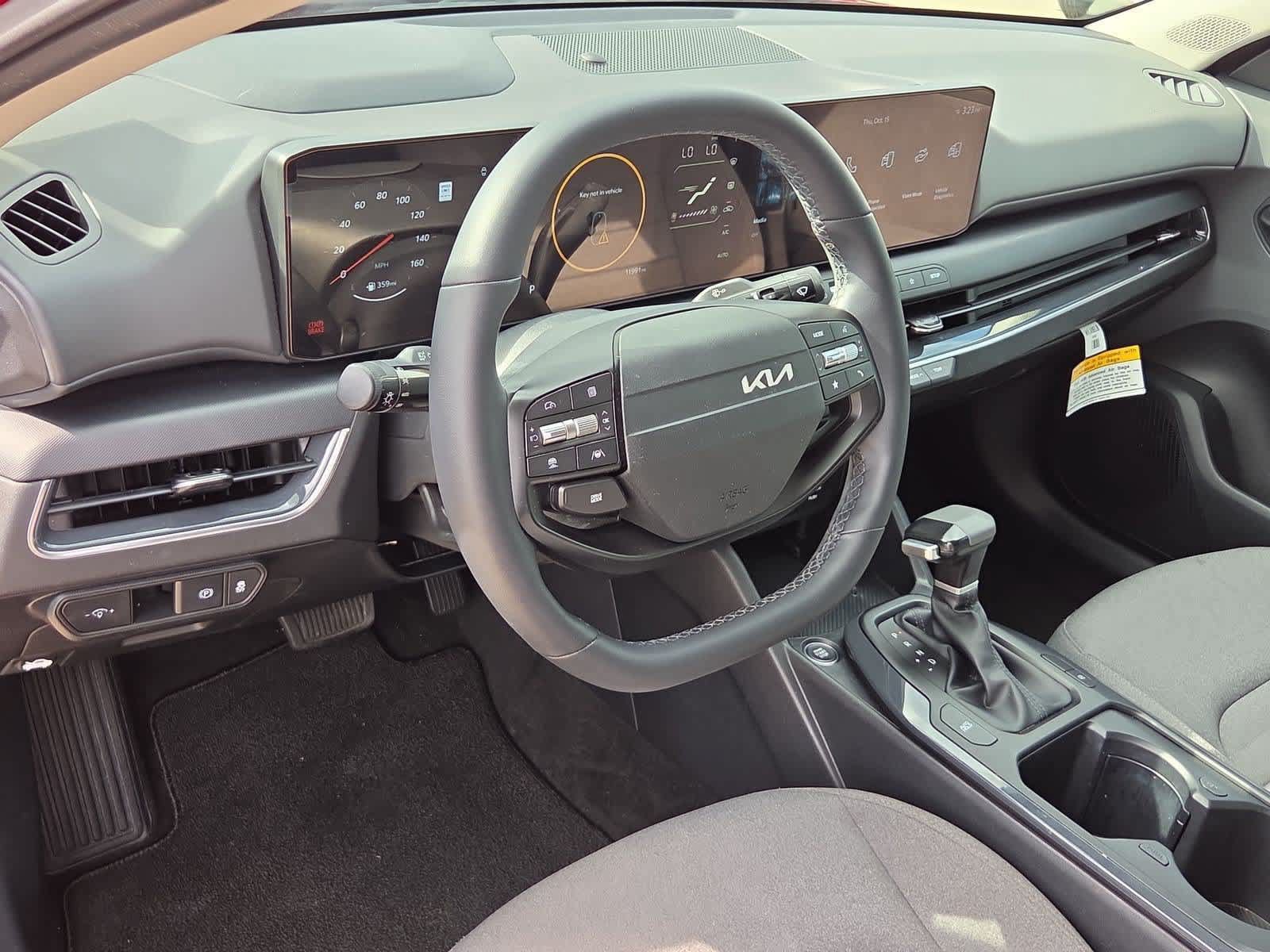 Certified 2025 Kia K4 EX FWD image 2