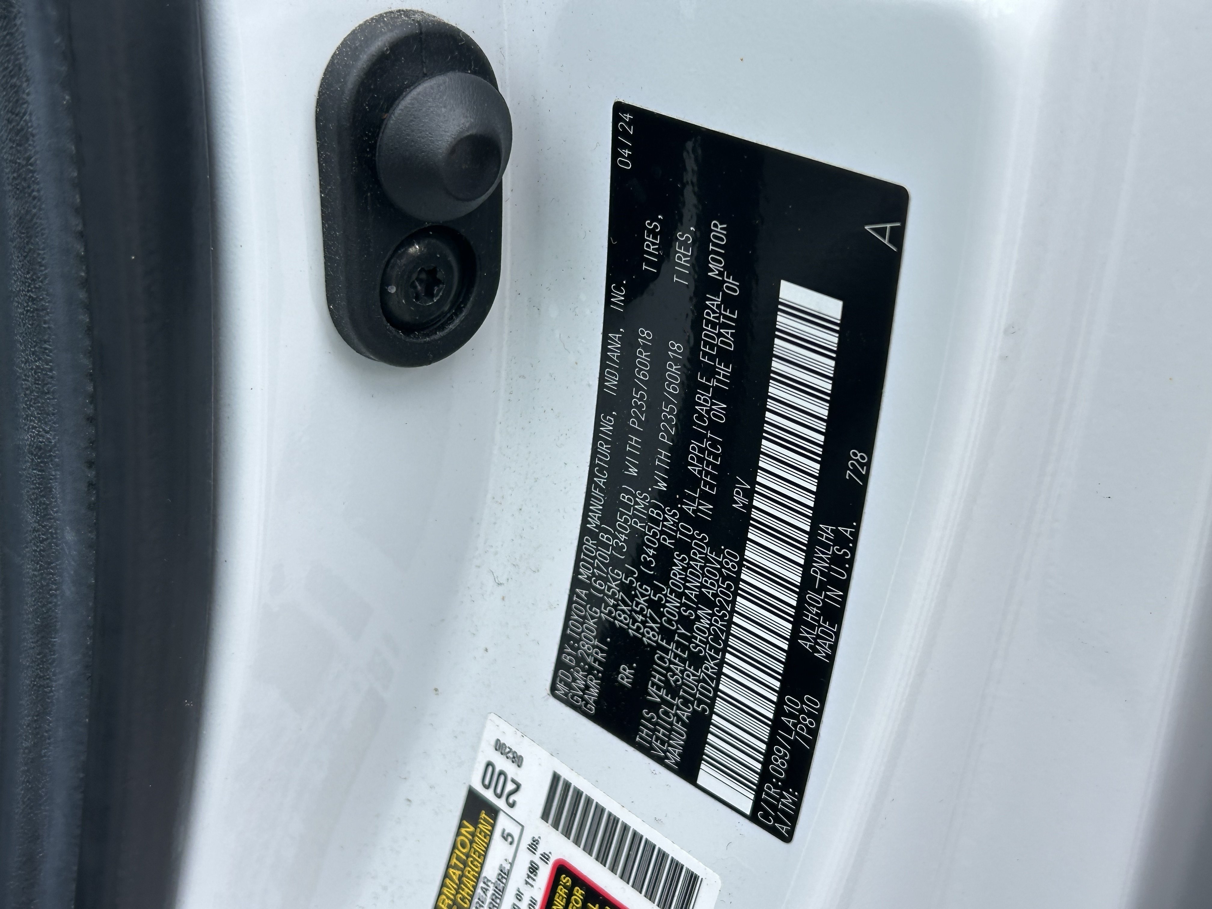 Certified 2024 Toyota Sienna Limited FWD image 32