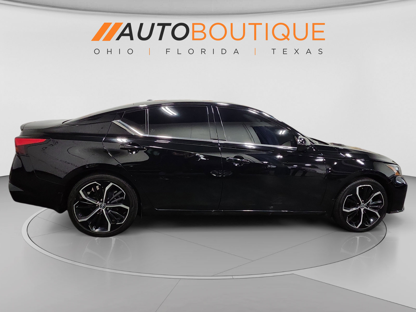Used 2023 Nissan Altima 2.5 SR w/ SR Premium Package FWD image 6