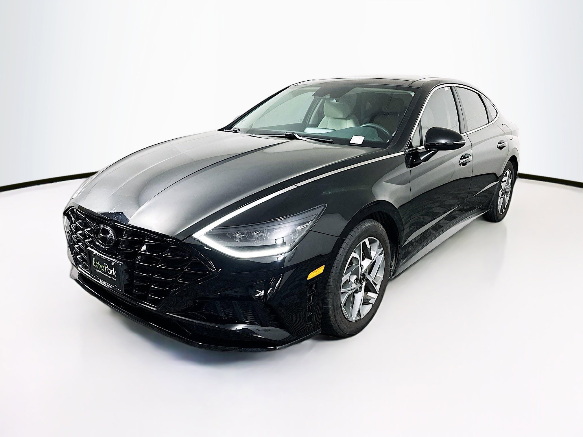 Used 2023 Hyundai Sonata SEL w/ Convenience Package FWD image 3