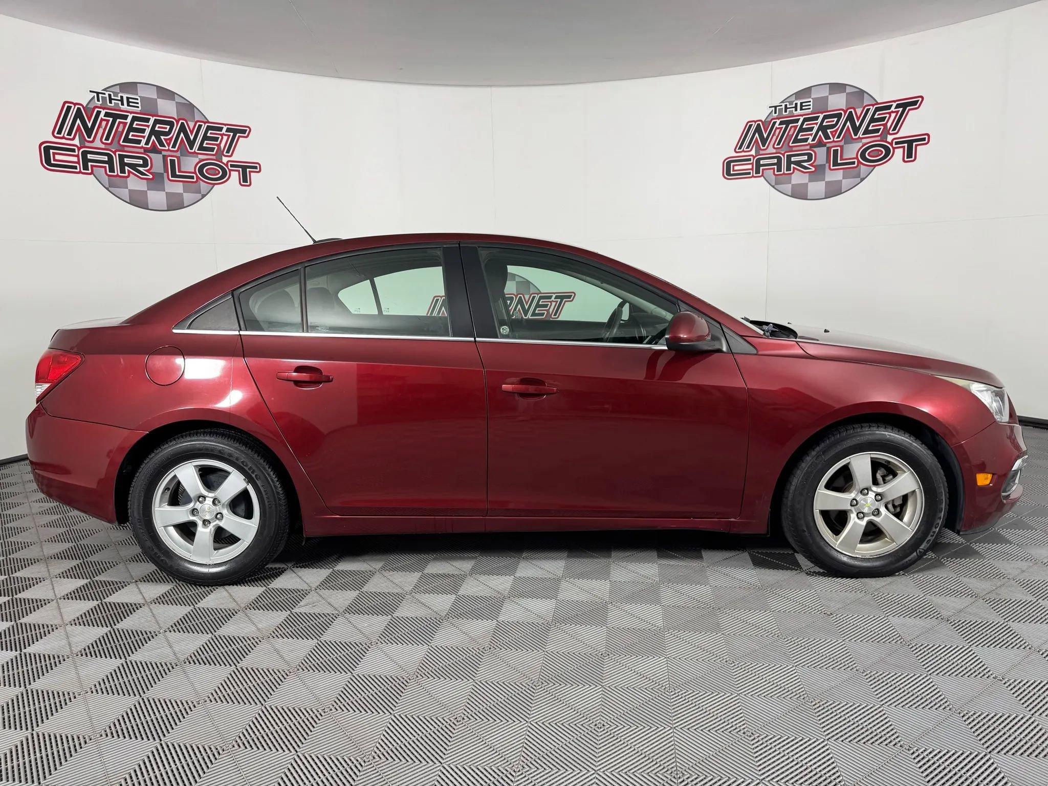 Used 2016 Chevrolet Cruze LT image 8