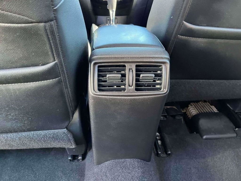 Used 2016 Nissan Rogue SL w/ SL Premium Package image 4