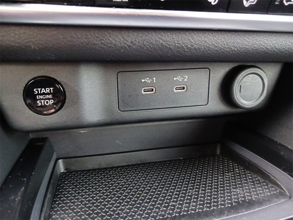 Used 2024 Nissan Rogue SV image 24