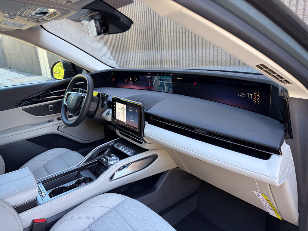 New 2026 Lincoln Nautilus Reserve AWD/4WD image 30