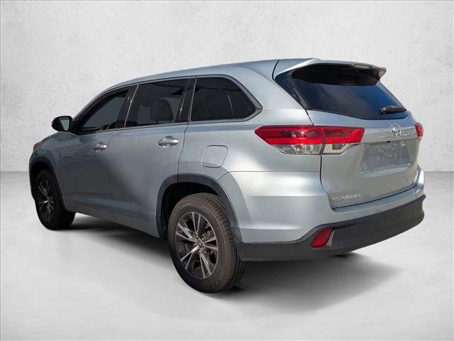 Used 2018 Toyota Highlander LE image 7