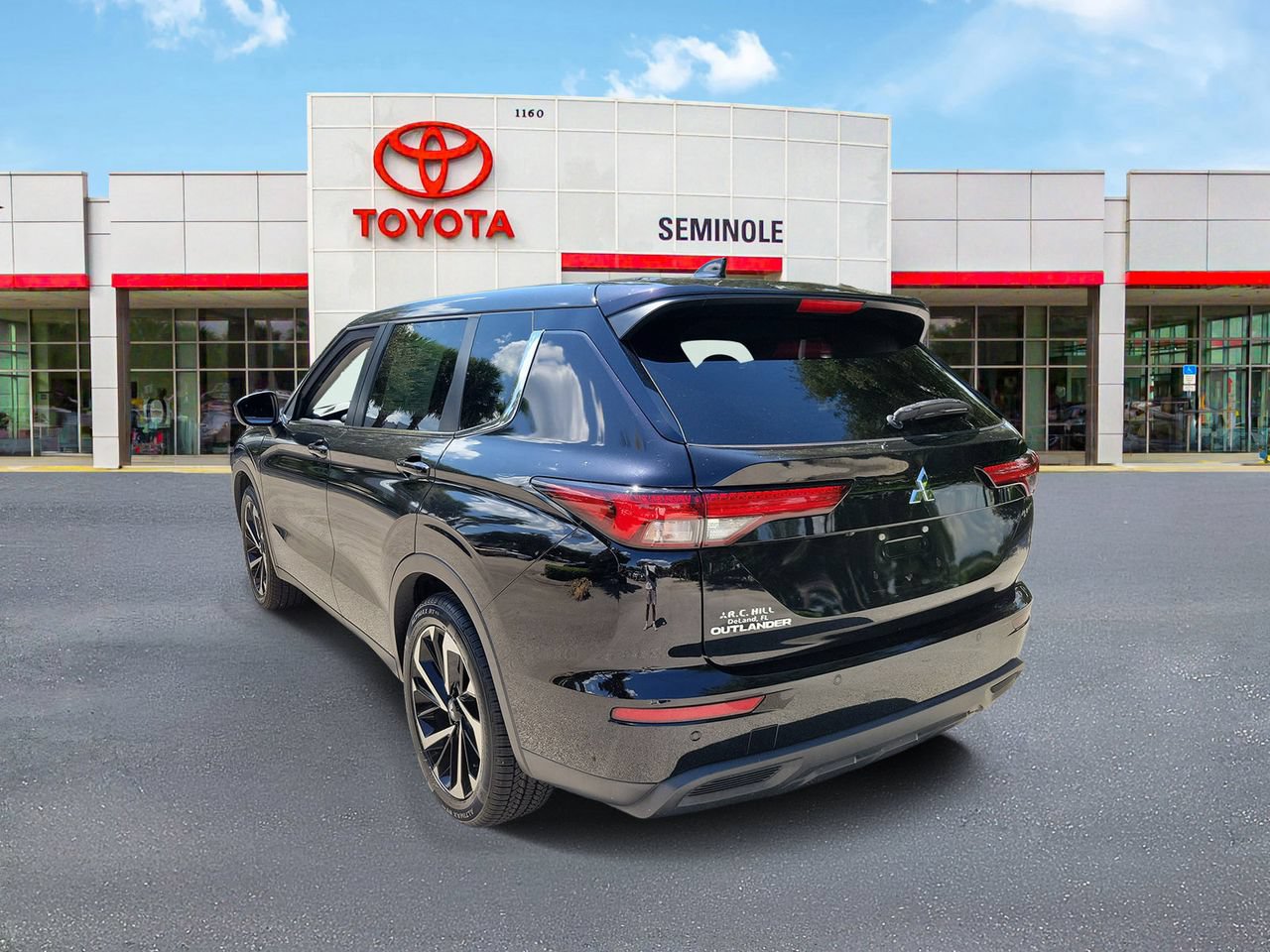 Used 2022 Mitsubishi Outlander ES FWD image 4