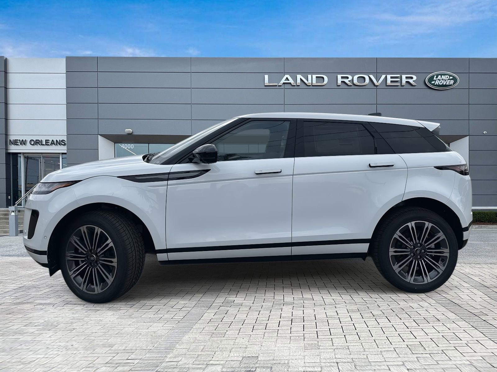 New 2026 Land Rover Range Rover Evoque S image 2