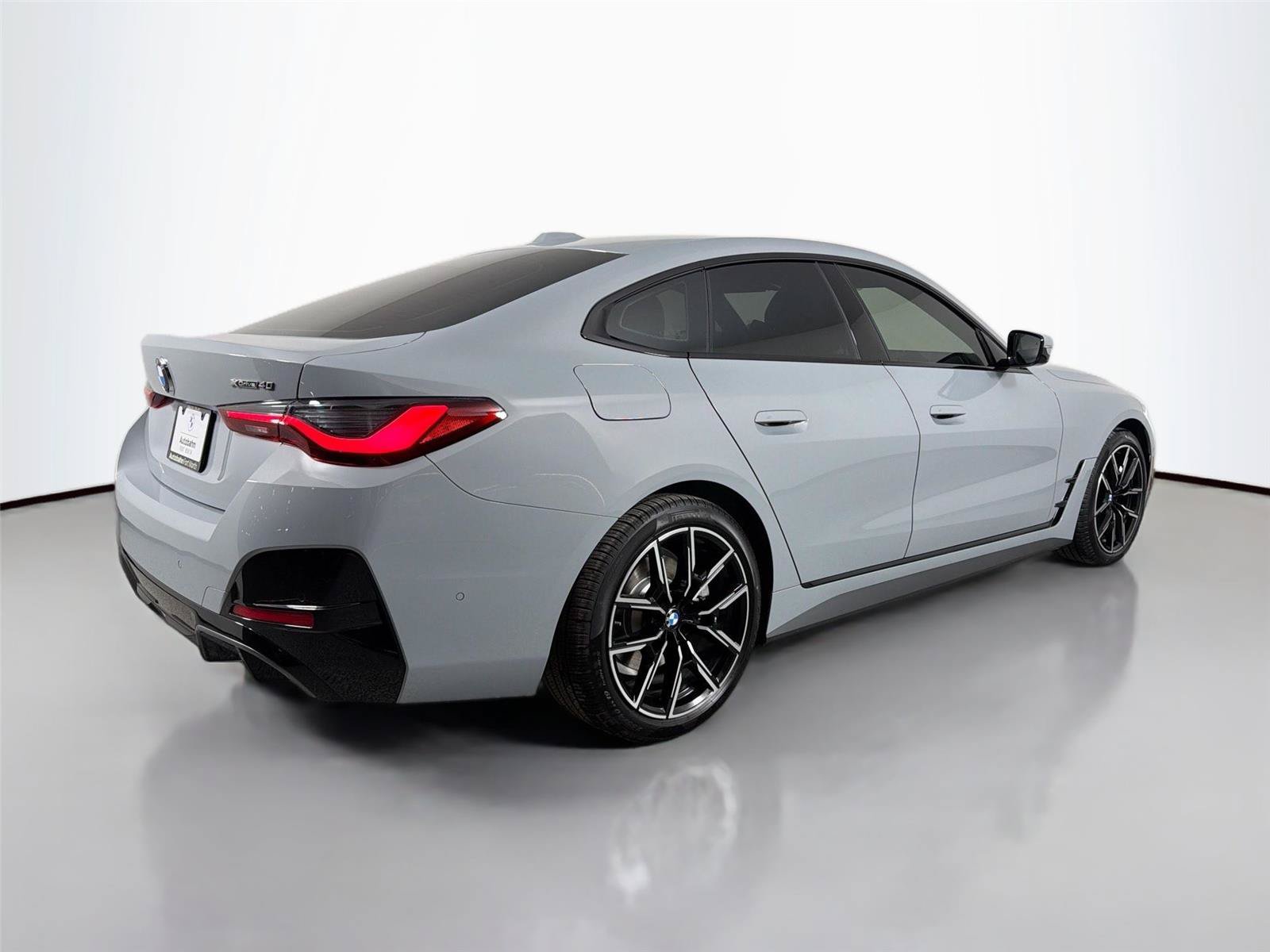 New 2026 BMW i4 xDrive40i w/ M Sport Package AWD/4WD image 10