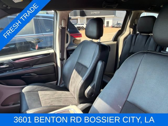Used 2020 Dodge Grand Caravan SXT FWD image 31