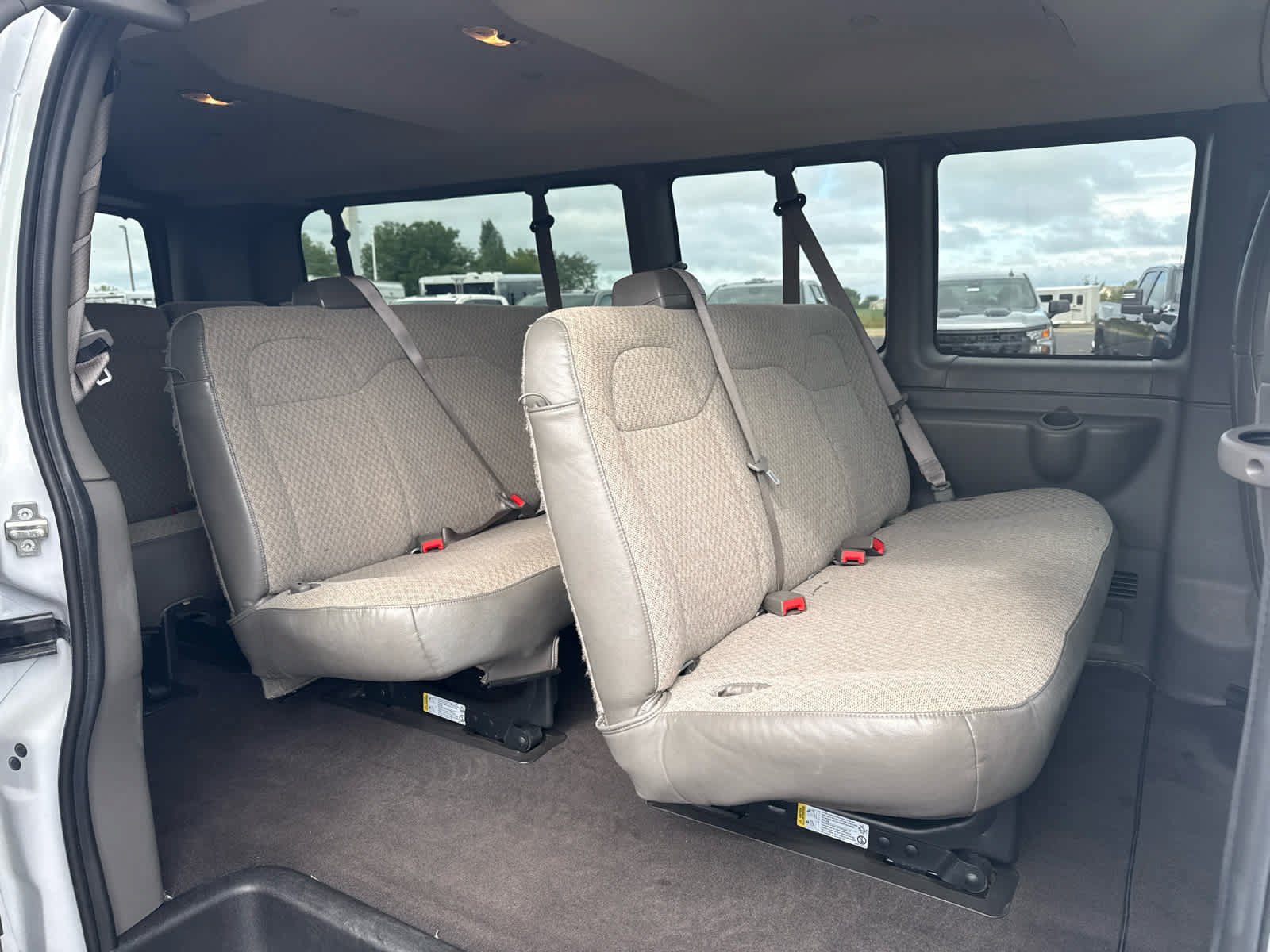 Certified 2024 Chevrolet Express 3500 LT w/ LT Preferred Equipment Group RWD image 20