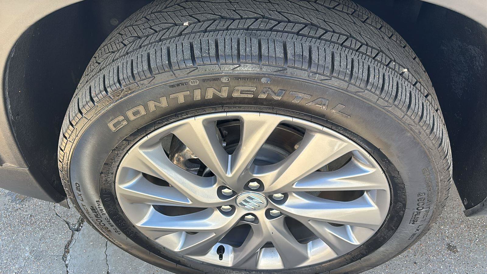 Certified 2025 Buick Enclave Preferred FWD image 12