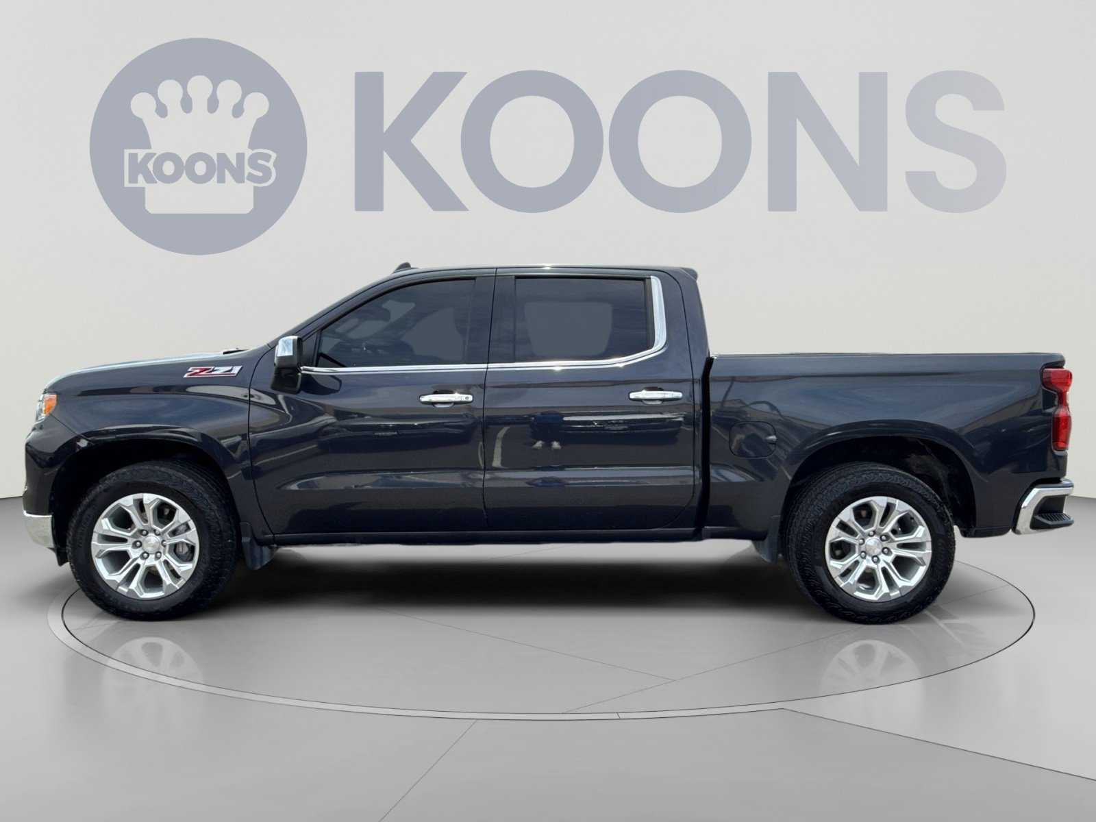 Used 2024 Chevrolet Silverado 1500 LTZ w/ Z71 Off-Road Package AWD/4WD image 2