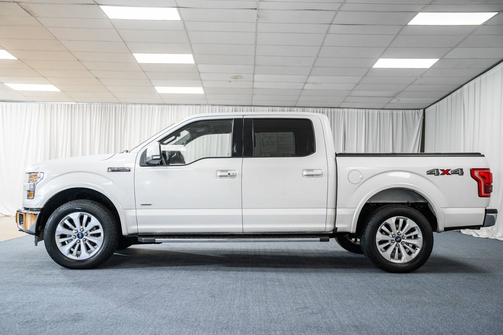 Used 2015 Ford F150 Lariat w/ Equipment Group 501A Mid image 5