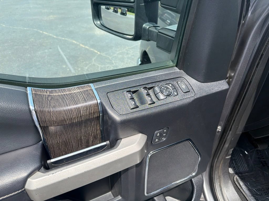 Used 2021 Ford F250 Lariat w/ Lariat Value Package AWD/4WD image 7