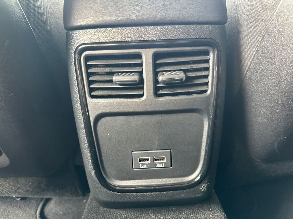 Used 2023 Dodge Charger R/T w/ Harman/Kardon Audio Group image 11