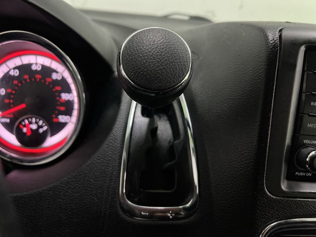 Used 2019 Dodge Grand Caravan SE FWD image 23