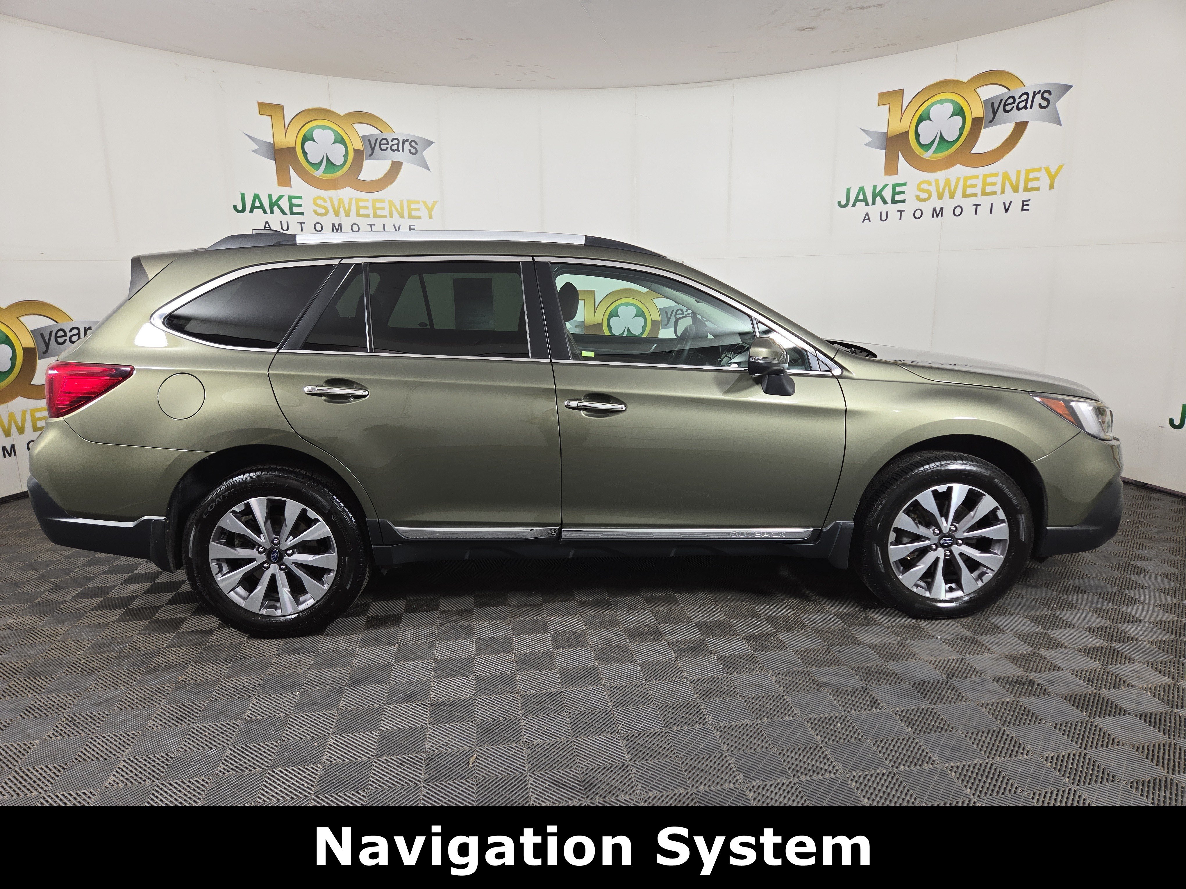 Used 2018 Subaru Outback 2.5i Touring w/ Popular Package #3 AWD/4WD image 10