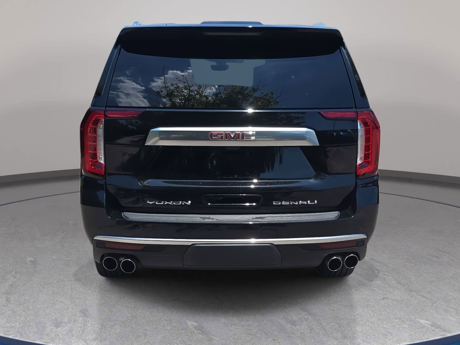 Used 2021 GMC Yukon XL Denali w/ Denali Premium Package AWD/4WD image 6