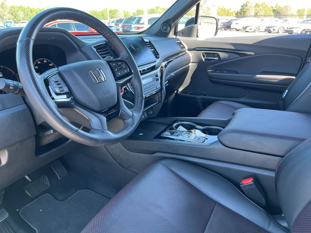 Certified 2025 Honda Ridgeline Black Edition image 19